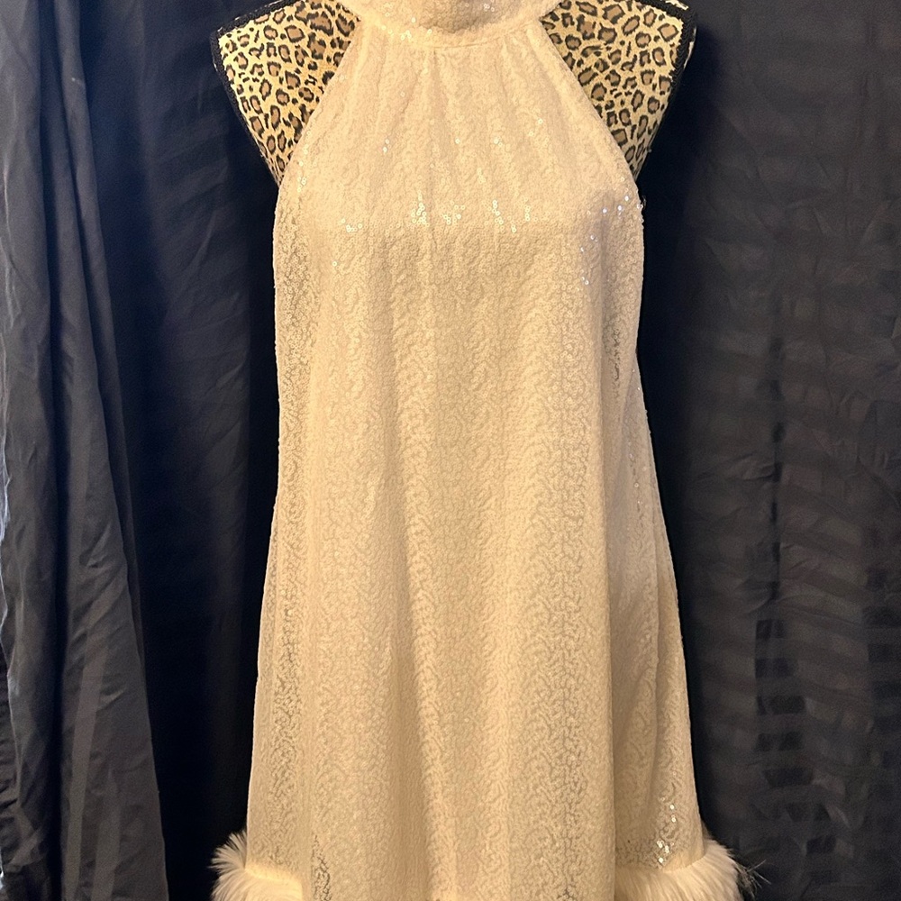 Chic Ivory Mini Dress with Fur Trim